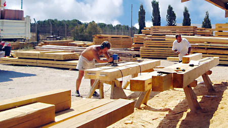 Fabrication des éléments de charpente en bois