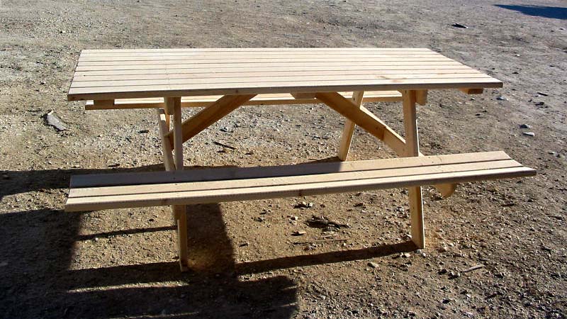 Table et Bancs en bois
